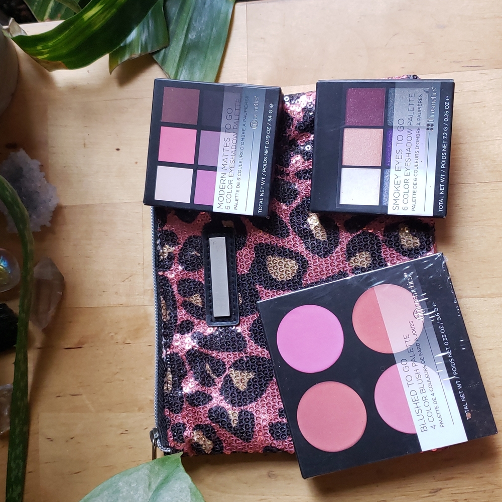 BH Cosmetics Blush & Eye Shadow Palette with Sequence Cosmetic Bag